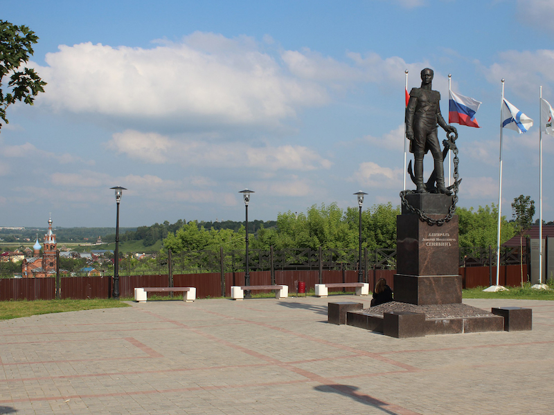 Памятник Д.Н. Сенявину в Боровске